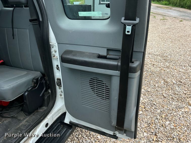 image for item NI9017 2014 Ford F450 Super Duty XL  dump flatbed truck