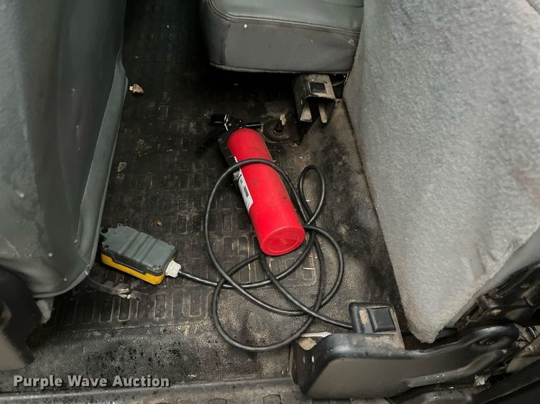 image for item NI9017 2014 Ford F450 Super Duty XL  dump flatbed truck