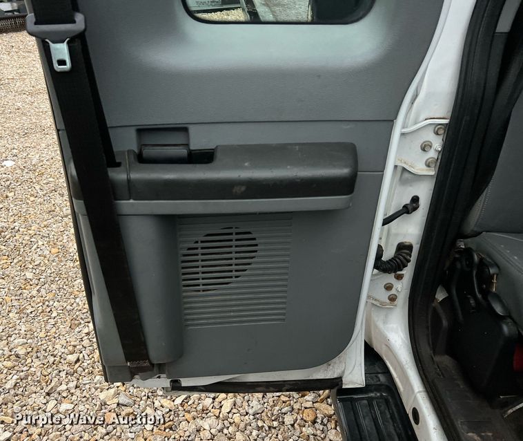 image for item NI9017 2014 Ford F450 Super Duty XL  dump flatbed truck