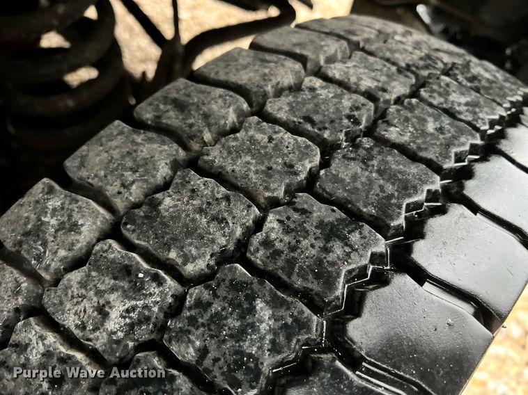 image for item NI9017 2014 Ford F450 Super Duty XL  dump flatbed truck