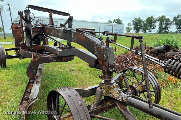 image for item NI9018 Adams 124  grader