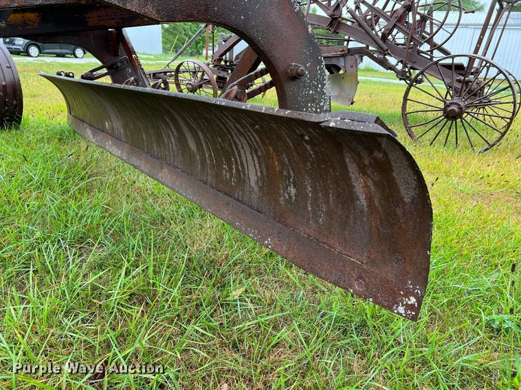 image for item NI9018 Adams 124  grader