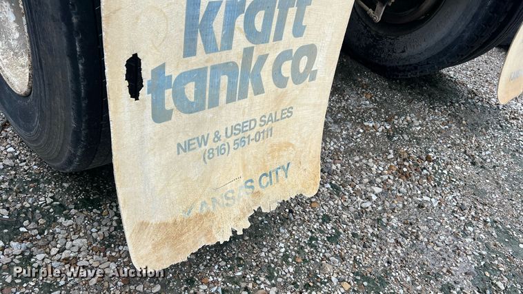 image for item NI9021 1979 Fruehauf HEB-F2-J985 pneumatic dry bulk trailer