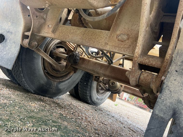 image for item NI9021 1979 Fruehauf HEB-F2-J985 pneumatic dry bulk trailer