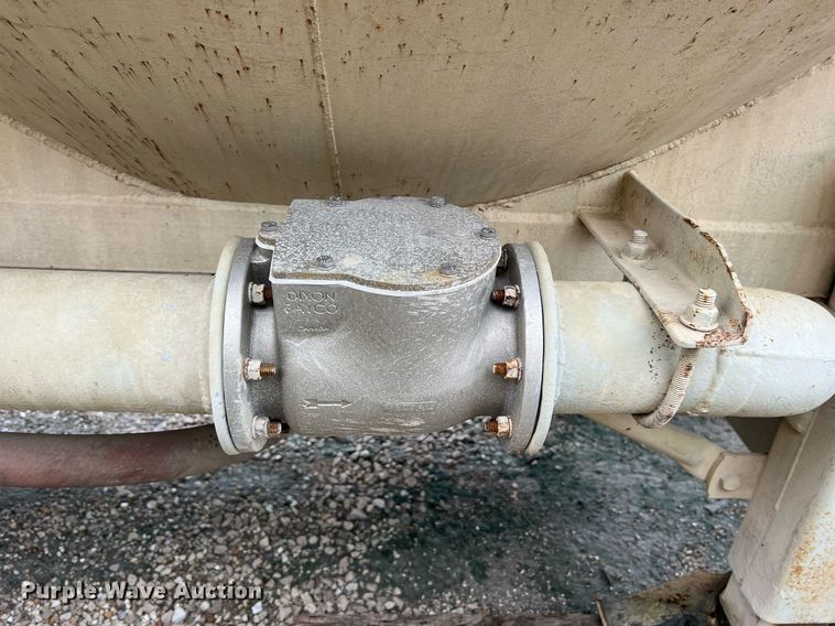 image for item NI9021 1979 Fruehauf HEB-F2-J985 pneumatic dry bulk trailer