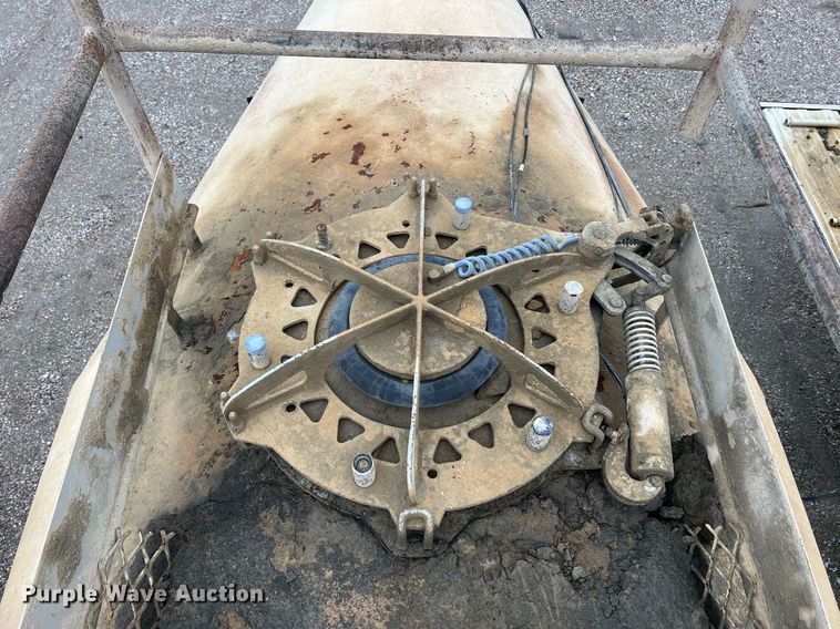 image for item NI9021 1979 Fruehauf HEB-F2-J985 pneumatic dry bulk trailer