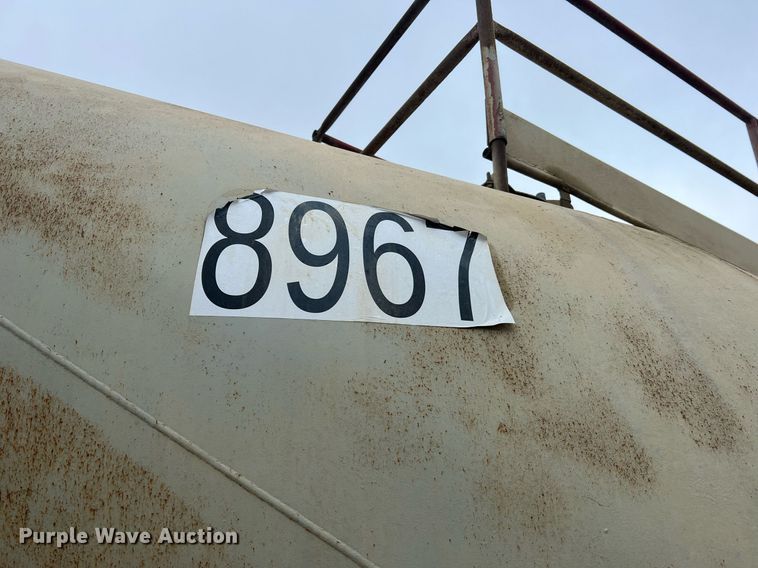 image for item NI9021 1979 Fruehauf HEB-F2-J985 pneumatic dry bulk trailer