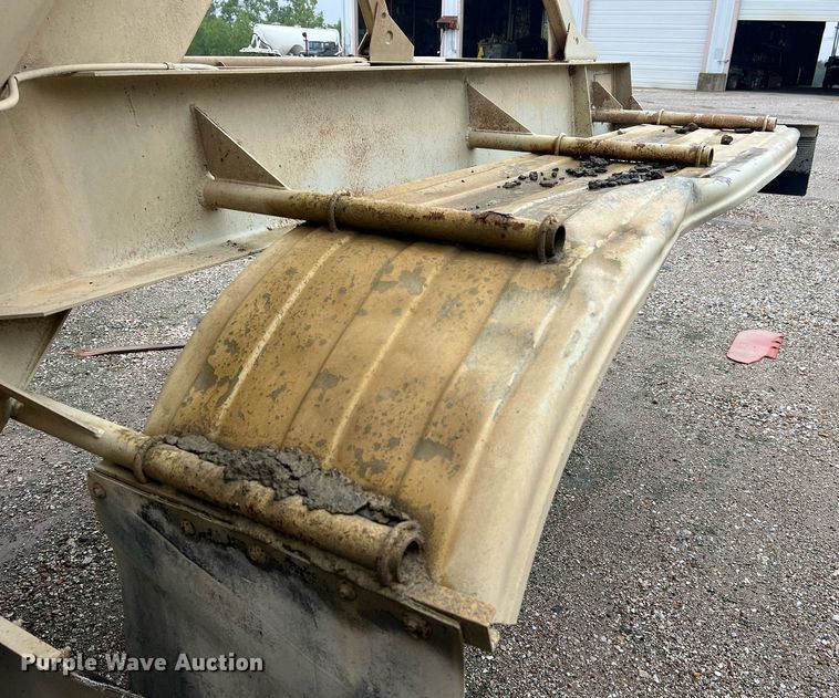 image for item NI9022 1978 Fruehauf HEB-F2-J-985  pneumatic dry bulk trailer