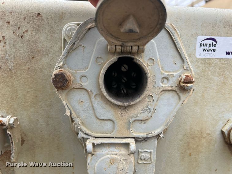 image for item NI9022 1978 Fruehauf HEB-F2-J-985  pneumatic dry bulk trailer