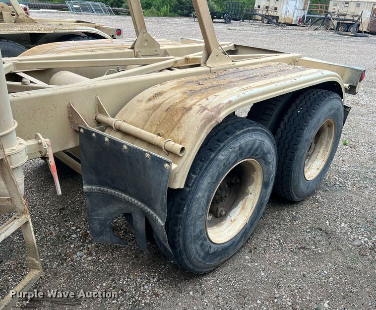 image for item NI9022 1978 Fruehauf HEB-F2-J-985  pneumatic dry bulk trailer