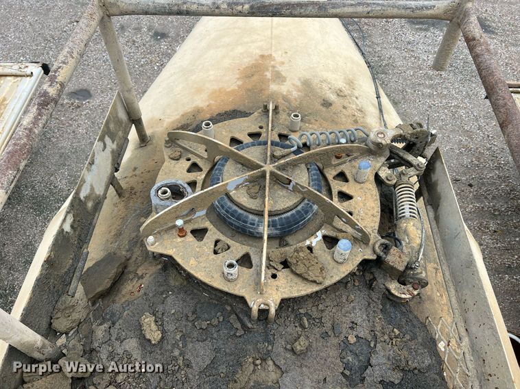 image for item NI9022 1978 Fruehauf HEB-F2-J-985  pneumatic dry bulk trailer