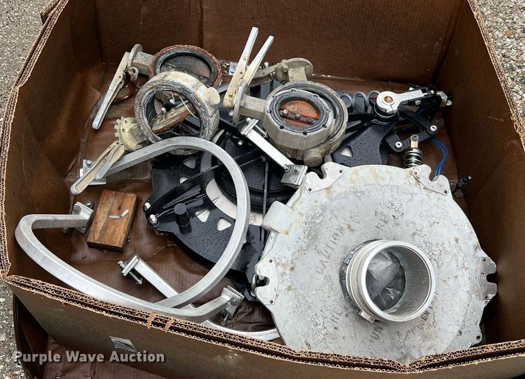 image for item NI9022 1978 Fruehauf HEB-F2-J-985  pneumatic dry bulk trailer