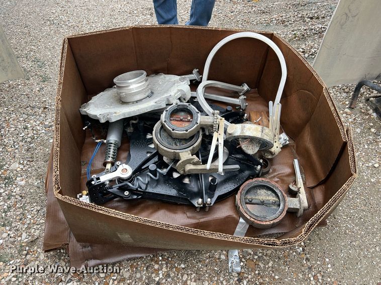 image for item NI9022 1978 Fruehauf HEB-F2-J-985  pneumatic dry bulk trailer