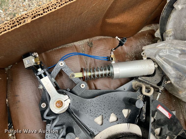 image for item NI9022 1978 Fruehauf HEB-F2-J-985  pneumatic dry bulk trailer