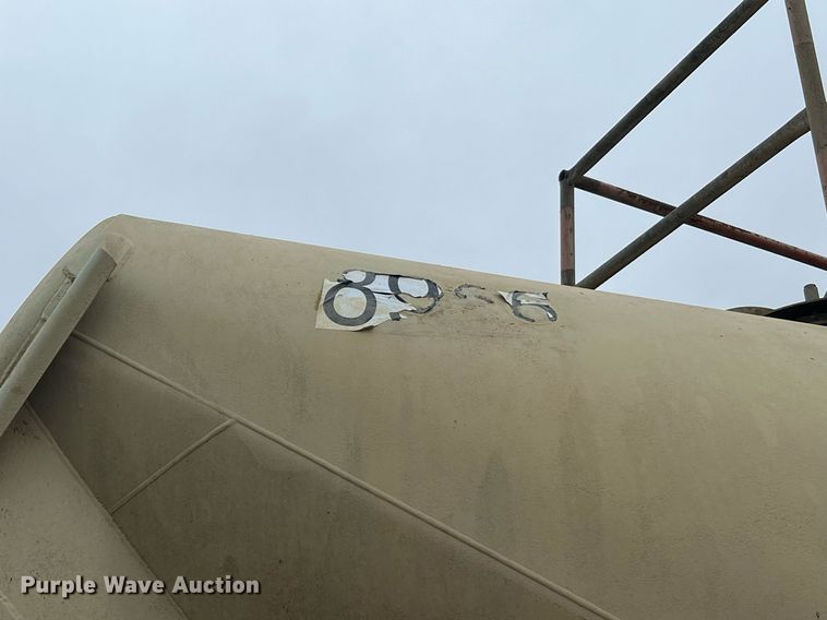 image for item NI9022 1978 Fruehauf HEB-F2-J-985  pneumatic dry bulk trailer