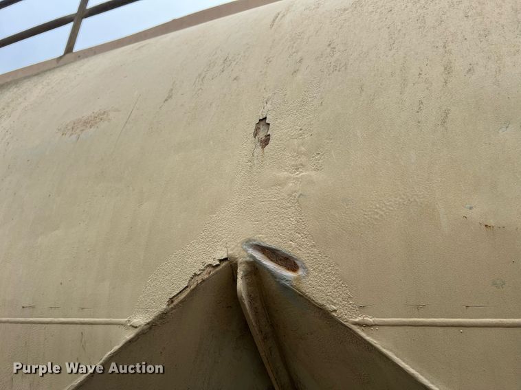 image for item NI9023 1978 Fruehauf HFB-F2-J-985  pneumatic dry bulk trailer