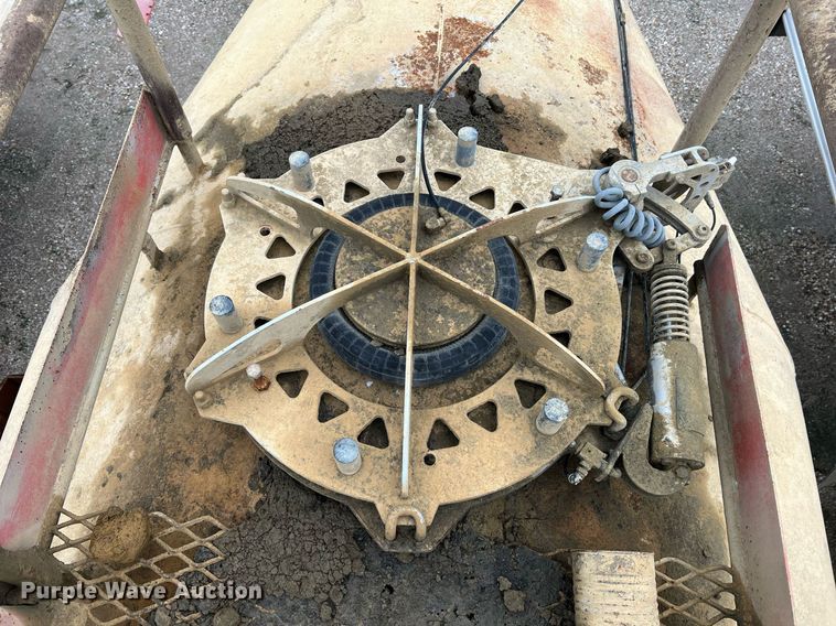 image for item NI9023 1978 Fruehauf HFB-F2-J-985  pneumatic dry bulk trailer