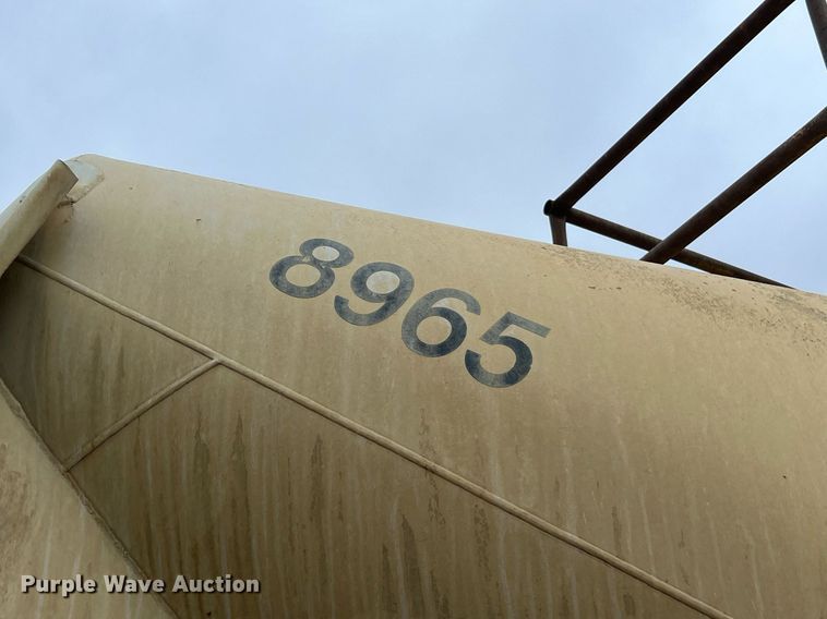 image for item NI9023 1978 Fruehauf HFB-F2-J-985  pneumatic dry bulk trailer