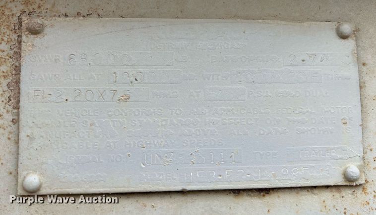 image for item NI9023 1978 Fruehauf HFB-F2-J-985  pneumatic dry bulk trailer