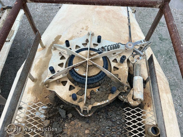 image for item NI9024 1981 Fruehauf HEB-F2-J-986  pneumatic dry bulk trailer