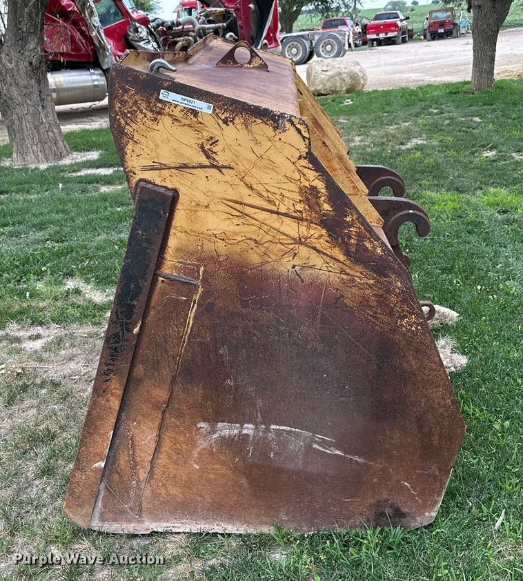 image for item NP9921 128" W wheel loader bucket