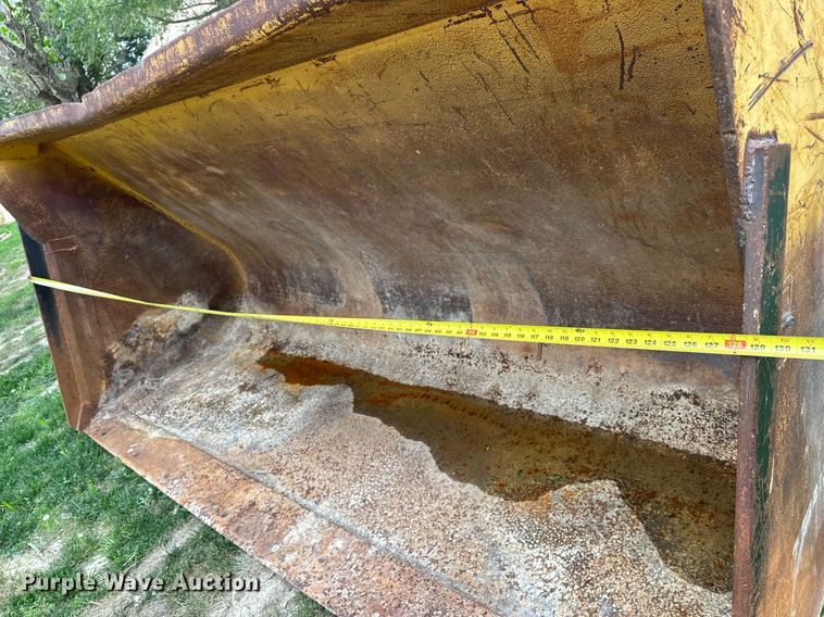 image for item NP9921 128" W wheel loader bucket