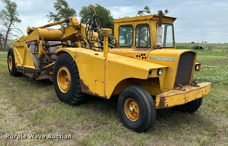 image for item NP9927 1964 John Deere 5010  elevating scraper