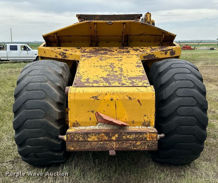 image for item NP9927 1964 John Deere 5010  elevating scraper