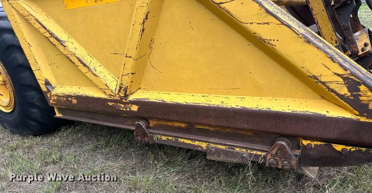 image for item NP9927 1964 John Deere 5010  elevating scraper