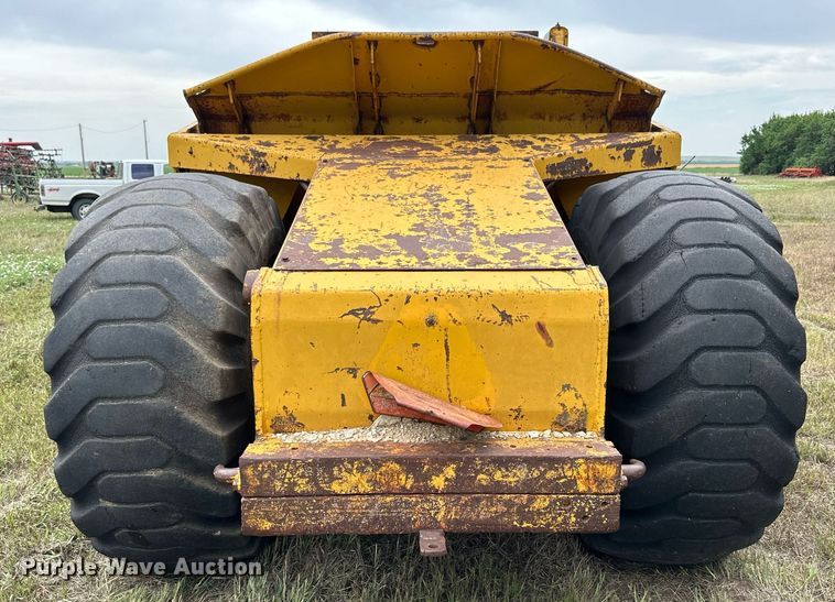 image for item NP9927 1964 John Deere 5010  elevating scraper