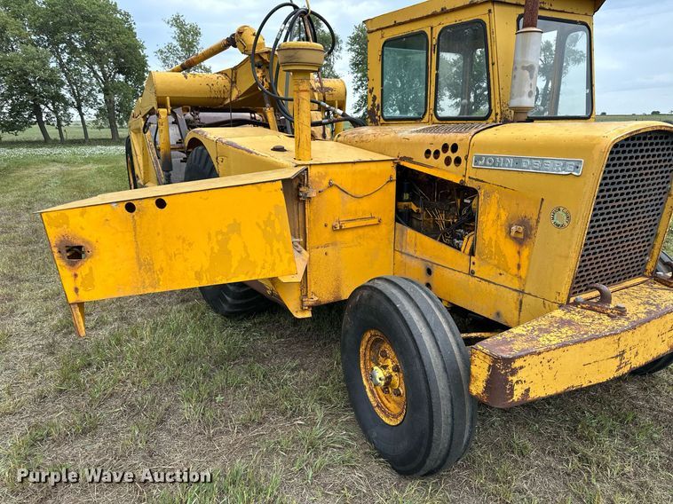 image for item NP9927 1964 John Deere 5010  elevating scraper