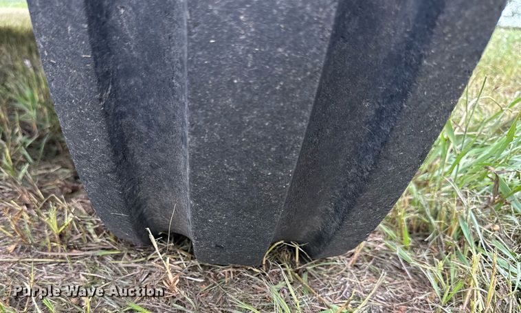 image for item NP9927 1964 John Deere 5010  elevating scraper