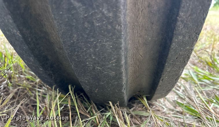 image for item NP9927 1964 John Deere 5010  elevating scraper