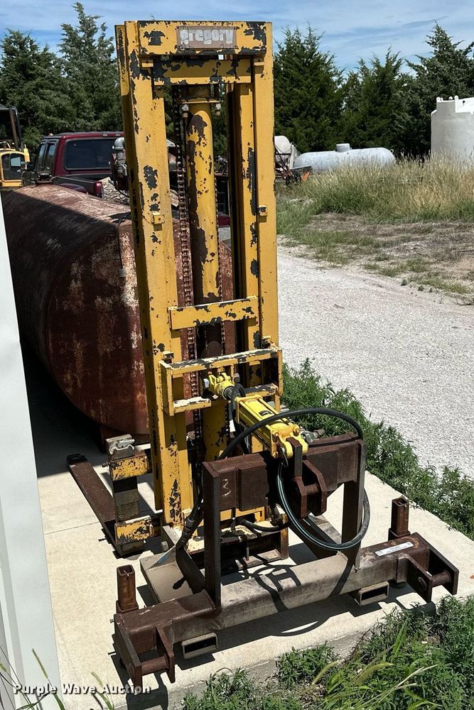 image for item NP9940 Shop built forklift mast