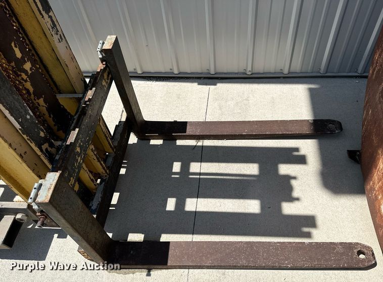 image for item NP9940 Shop built forklift mast