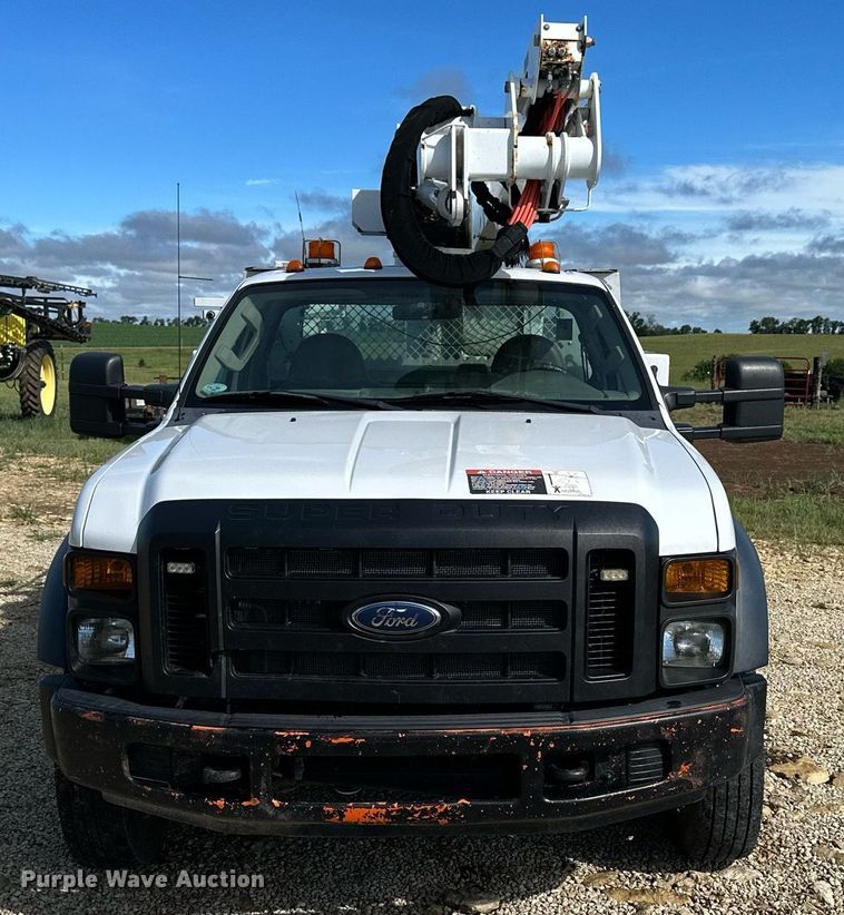 image for item NP9944 2008 Ford F550 Super Duty  bucket truck
