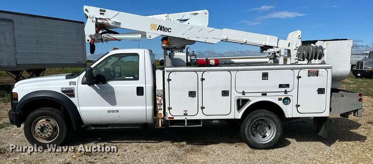 image for item NP9944 2008 Ford F550 Super Duty  bucket truck