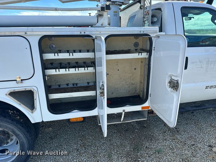 image for item NP9944 2008 Ford F550 Super Duty  bucket truck