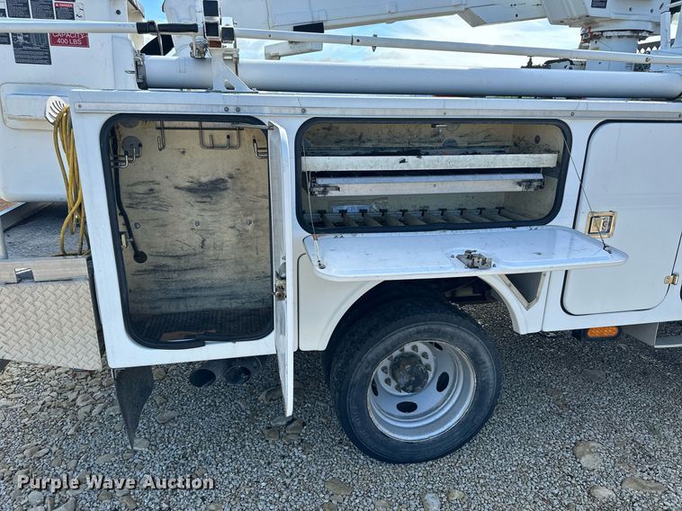 image for item NP9944 2008 Ford F550 Super Duty  bucket truck