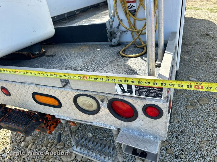image for item NP9944 2008 Ford F550 Super Duty  bucket truck