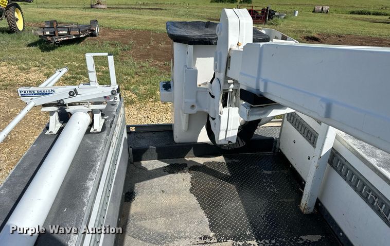 image for item NP9944 2008 Ford F550 Super Duty  bucket truck