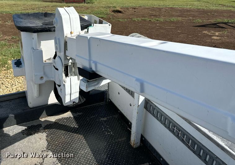 image for item NP9944 2008 Ford F550 Super Duty  bucket truck