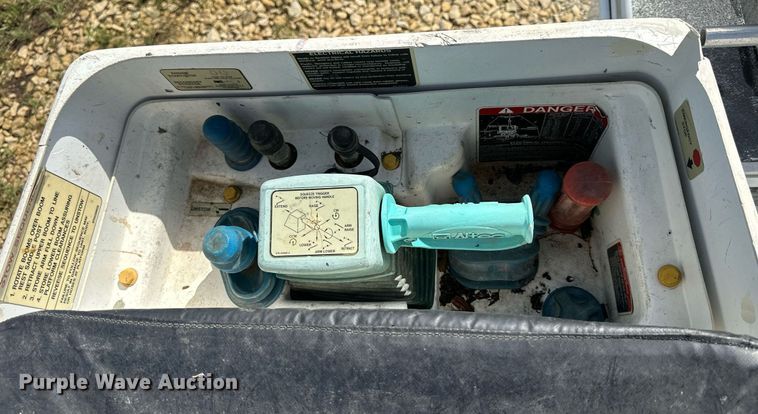 image for item NP9944 2008 Ford F550 Super Duty  bucket truck