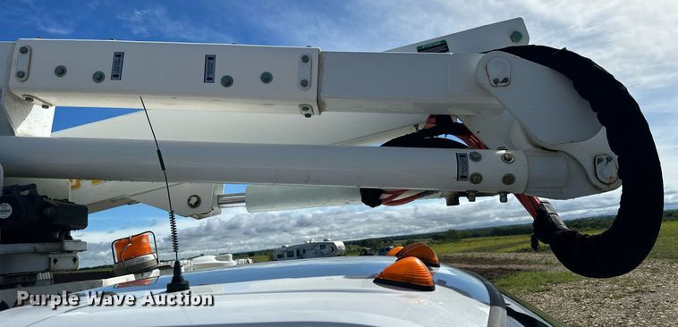 image for item NP9944 2008 Ford F550 Super Duty  bucket truck