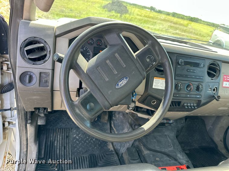 image for item NP9944 2008 Ford F550 Super Duty  bucket truck