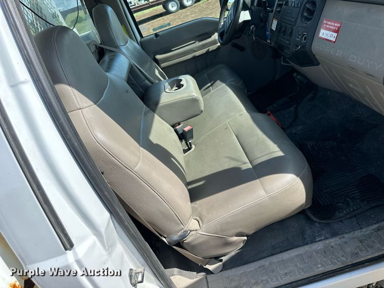 image for item NP9944 2008 Ford F550 Super Duty  bucket truck