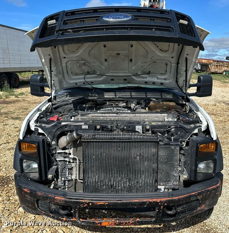 image for item NP9944 2008 Ford F550 Super Duty  bucket truck