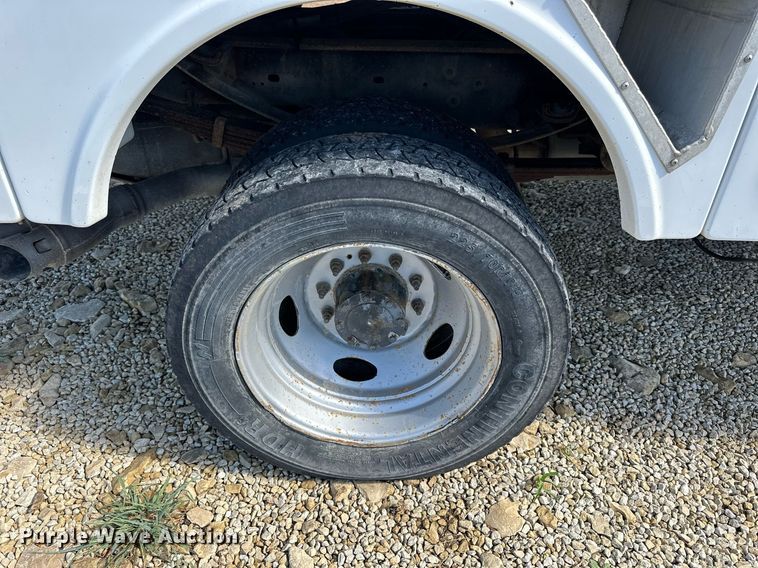 image for item NP9944 2008 Ford F550 Super Duty  bucket truck