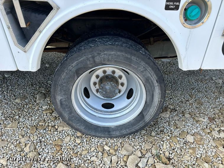 image for item NP9944 2008 Ford F550 Super Duty  bucket truck