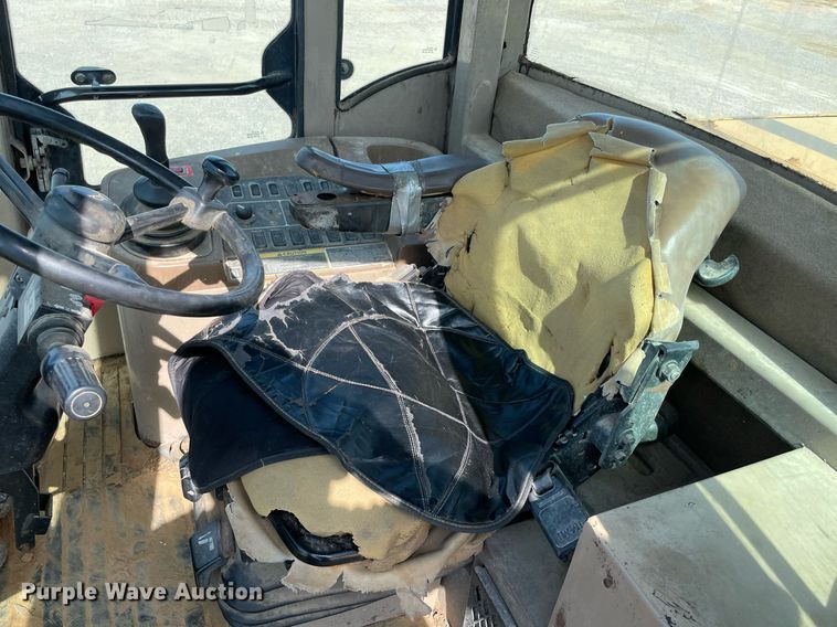 image for item NT9397 1999 John Deere 544H  wheel loader